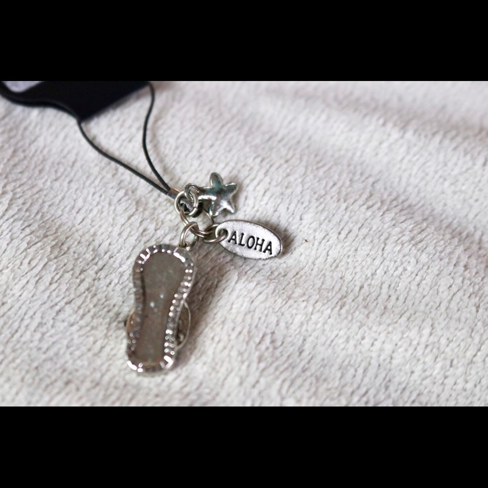 NWT Hawaii Aloha Black Flip Flop Silver Charm ! - Picture 2 of 3